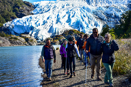 Excursiones en tierra con Australis. SoloCruceros.com Excursiones en tierra con Australis. SoloCruceros.com