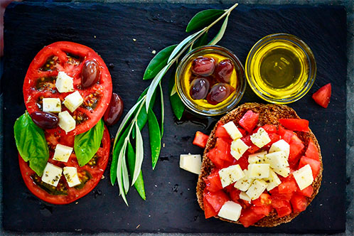 Dakos, plato típico griego. SoloCruceros.com Dakos, plato típico griego. SoloCruceros.com