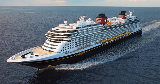 Disney Treasure, Disney Cruise Line. SoloCruceros.com