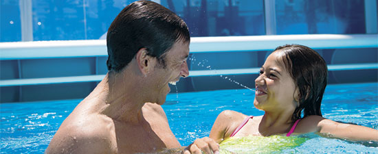 Con NCL 3º y 4º pasajero viajan gratis. SoloCruceros.com Con NCL 3º y 4º pasajero viajan gratis. SoloCruceros.com