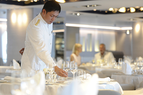 Hospitalidad francesa en Cruceros Ponant. SoloCruceros.com