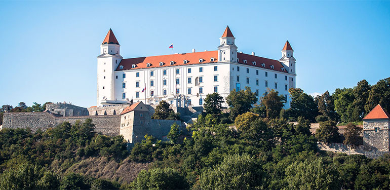 Cruceros por Europa, castillo de Bratislava. SoloCruceros.com Cruceros por Europa, castillo de Bratislava. SoloCruceros.com