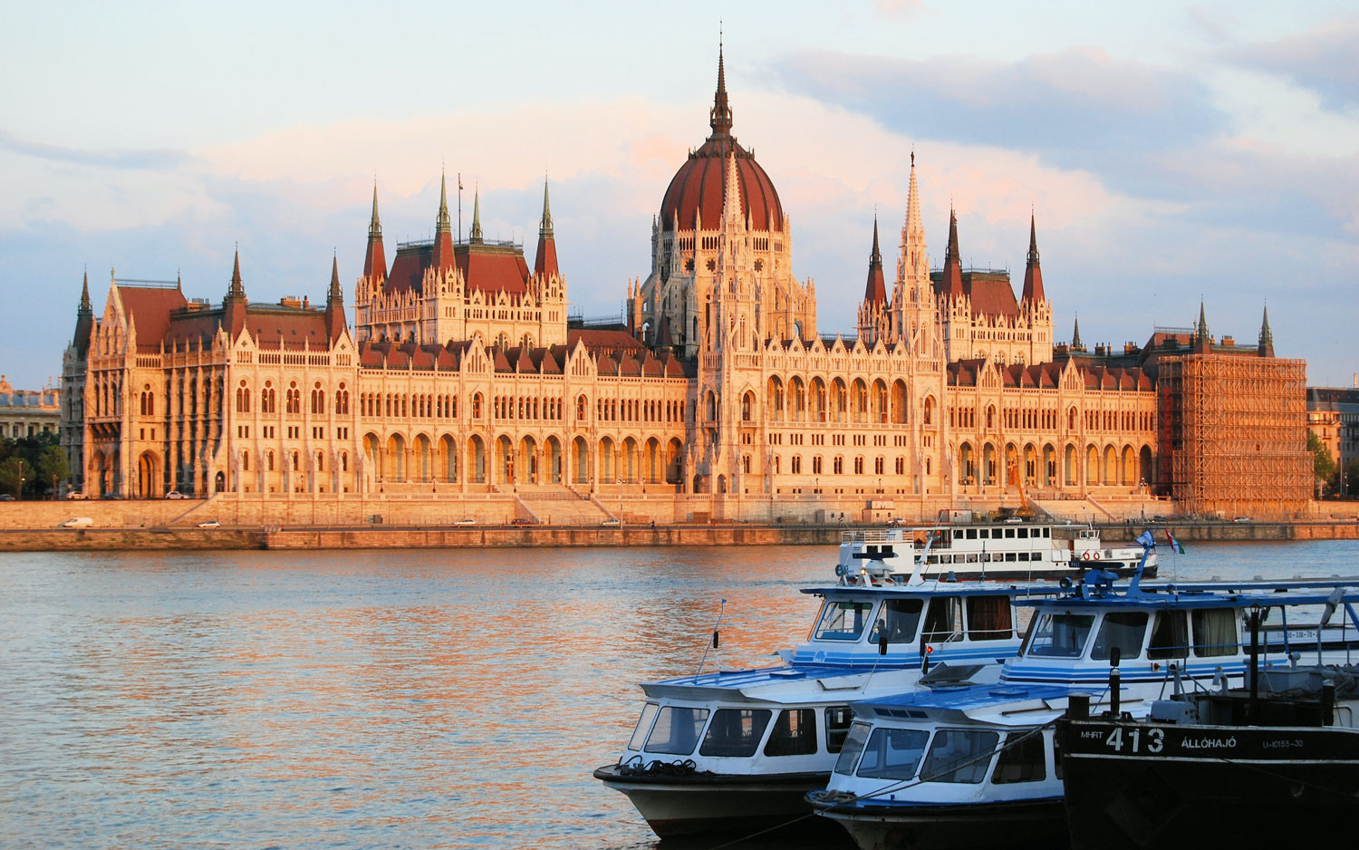 Budapest, crucero fluvial por el Danubio. SoloCruceros.com Budapest, crucero fluvial por el Danubio. SoloCruceros.com