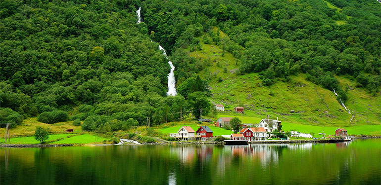 Cruceros por el Norte de Europa, Fiordos Noruegos. SoloCruceros.com Cruceros por el Norte de Europa, Fiordos Noruegos. SoloCruceros.com