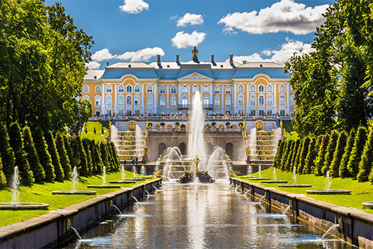 Palacio Peterhof, San Petersburgo. SoloCruceros.com Palacio Peterhof, San Petersburgo. SoloCruceros.com