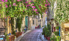Barrio de Plaka, Atenas. SoloCruceros.com Barrio de Plaka, Atenas. SoloCruceros.com