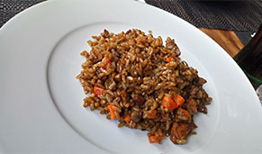 Paella valenciana, plato típico de Valencia. SoloCruceros.com Paella valenciana, plato típico de Valencia. SoloCruceros.com