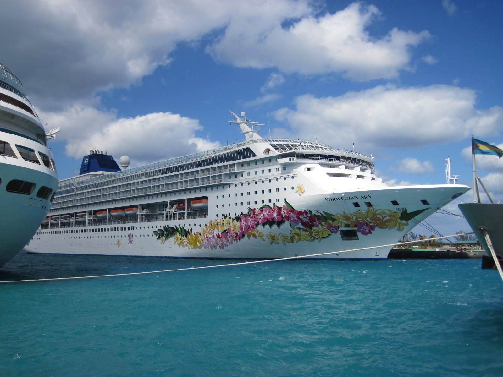 Norwegian Sky NCL Un hotel de 5 estrellas en el Caribe