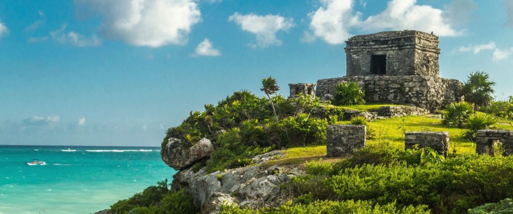 Crucero al Caribe con escala en Tulum y sus playas paradisíacas Playas de Tulum vistas durante un crucero por el Caribe Occidental