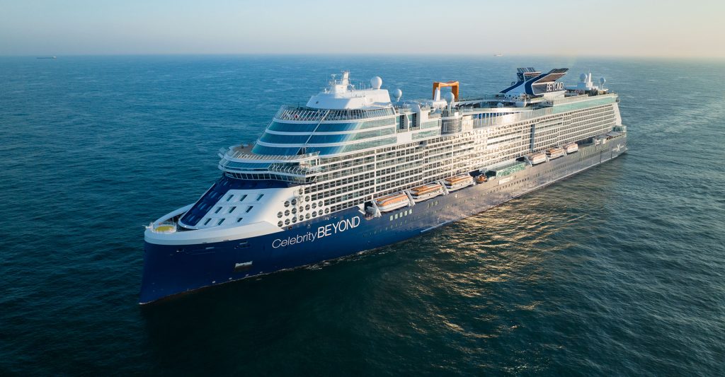 Imagen de un crucero Celebrity Beyond Imagen aérea de un crucero Celebrity Beyond