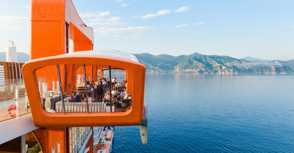 Imagen de Magic Carpet de un barco de Crucero Celebrity Guía de Expertos: Imagen aérea de un del Magic Carpet de un barco de Crucero Celebrity