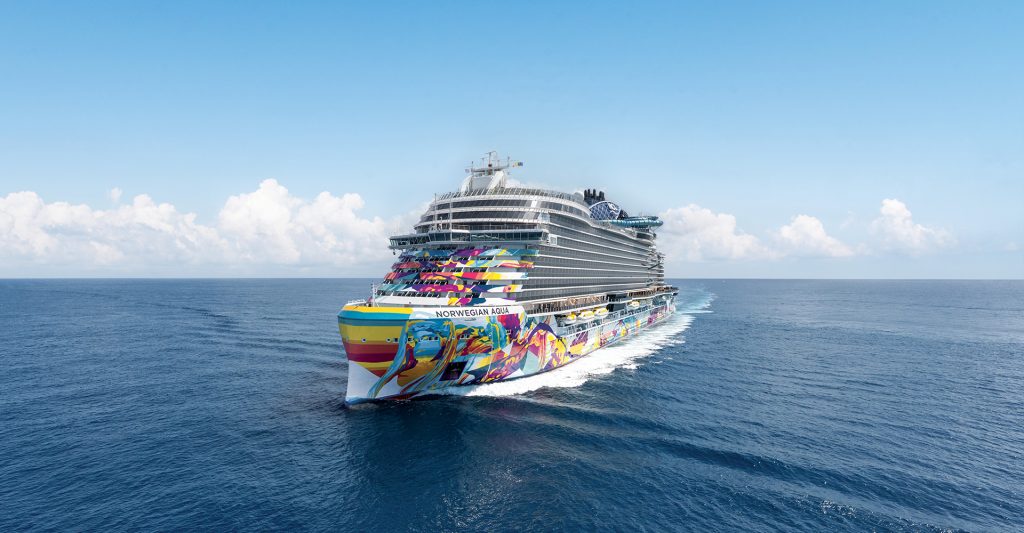 Guía de Expertos: Imagen aérea de un del crucero Norwegian Aqua