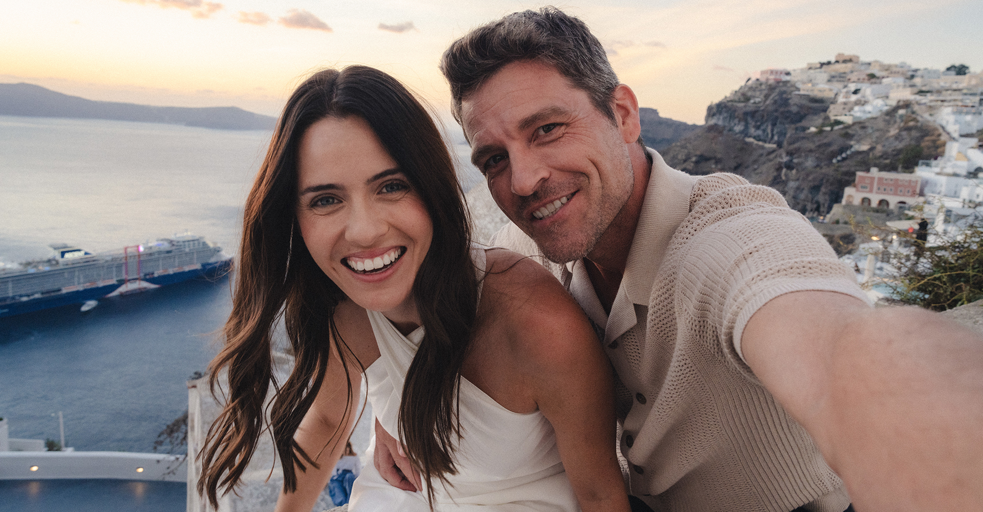 crucero-ventajas-pareja-islas-griegas-barco-celebrity