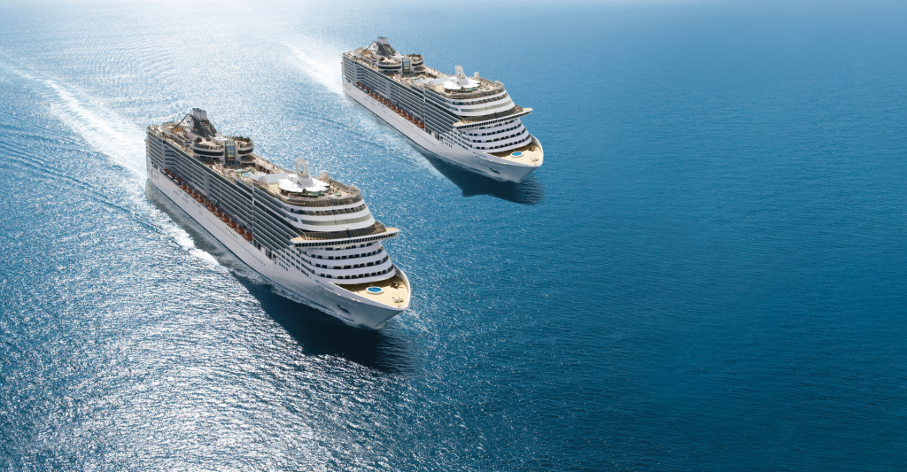 Fotografía de cruceros MSC en el mar