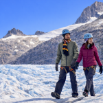 pareja-glaciares-alaska-crucero