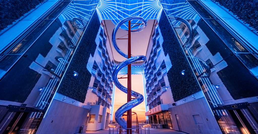 The Spiral, el tobogán seco de 11 cubiertas del MSC World America