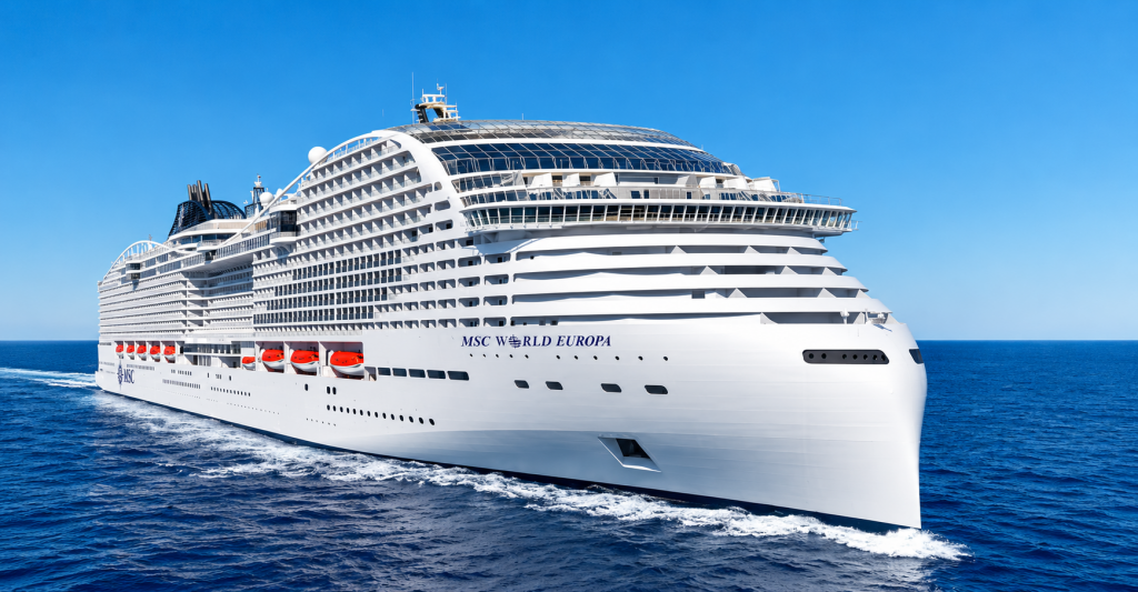 MSC World Europa navegando por el Mediterráneo