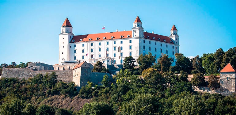 Cruceros por Europa, castillo de Bratislava. SoloCruceros.com Cruceros por Europa, castillo de Bratislava. SoloCruceros.com